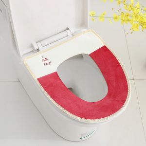 A charming toilet seat cover - white-red