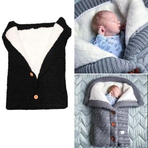 Buttoned trolley sleeping bag - black