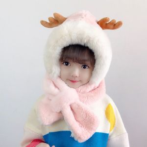 Children's plush hat with a scarf for children aged 1 to 7 – light pink with deer ears