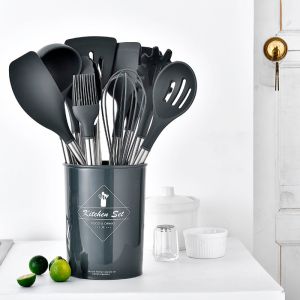 Kitchen utensils - a set of 11 elements - black