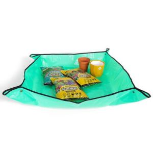 Mat for planting and transplanting plants, size 100x100 cm