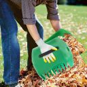 Scavenger, grapple, leaf and grass rake - dark green