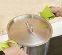 Silicone kitchen gloves/ clamp/ gripper (2 pieces) - green
