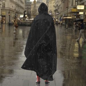 Waterproof picnic blanket with raincoat - black